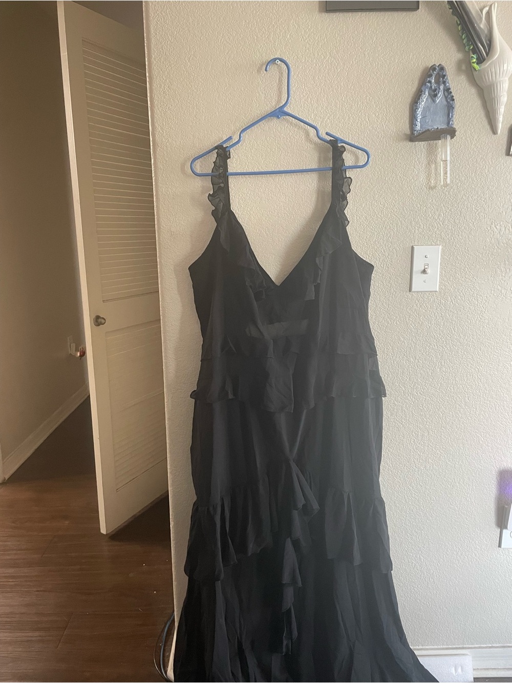 PrettyLittleThing Black Ruffle Tiered V-Neck Maxi Dress